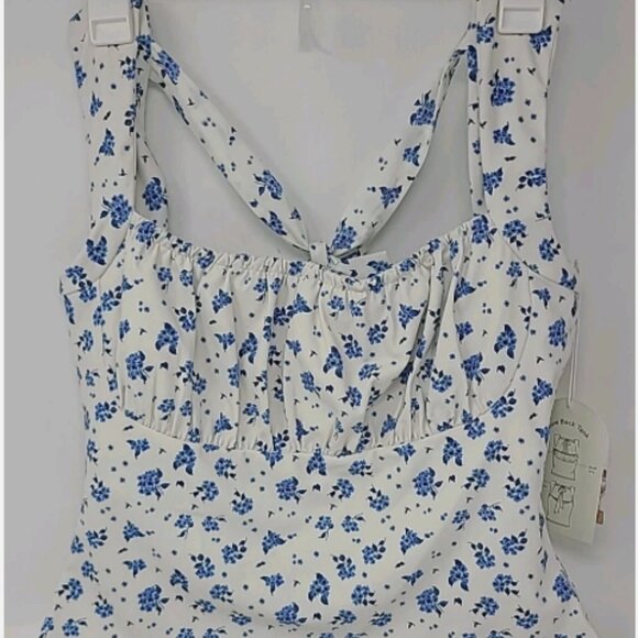 Blogilates Women's Bow Back Tank Top Cream & Blue Floral LARGE NWT - Picture 1 of 5